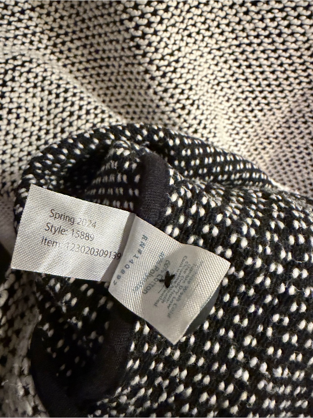Marine Layer Black & White Textured Knit Blazer - Picture 4 of 4